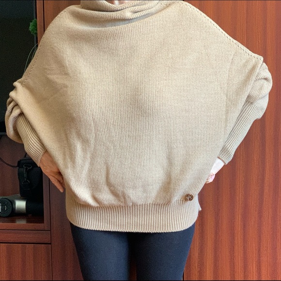GUCCI Rear 100% Wool Sweater with wood LOGO GG on side.Hard to find. s M - Picture 7 of 16